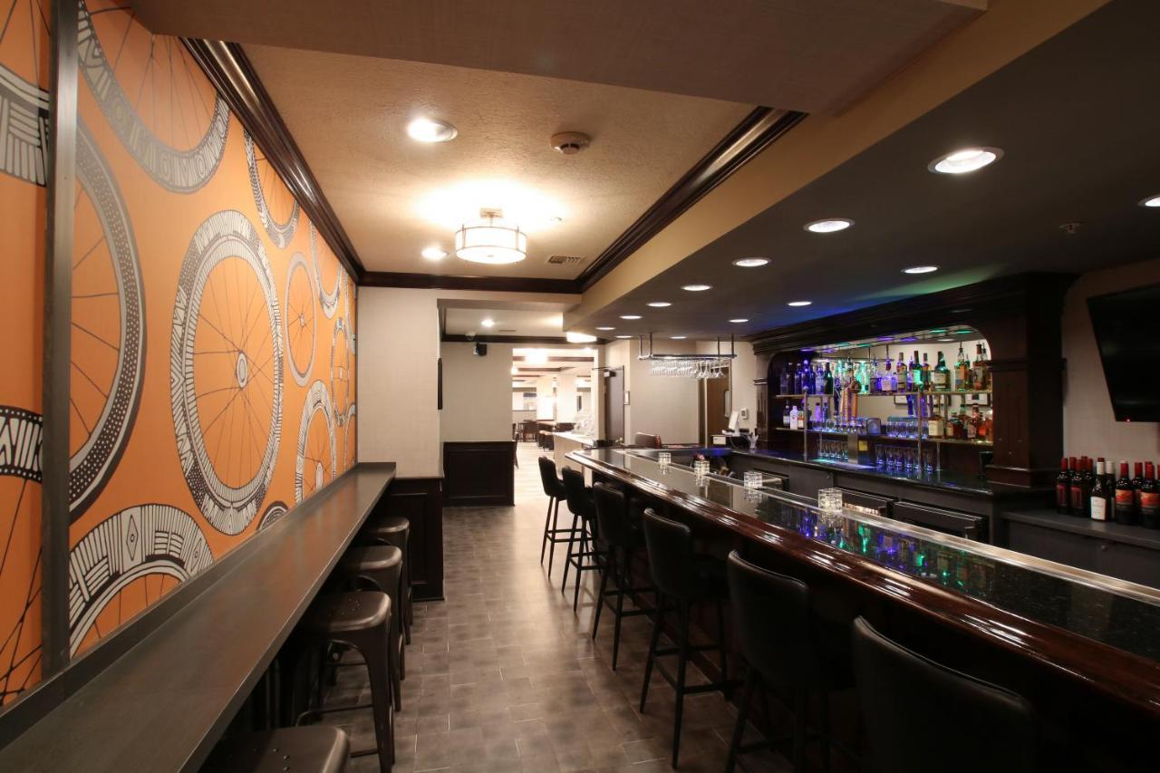 Oxford Suites Spokane Downtown Exterior foto