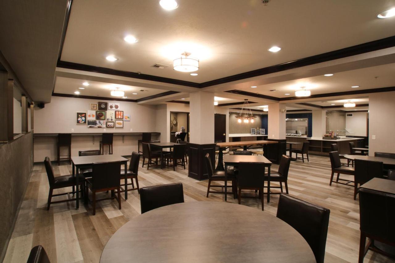 Oxford Suites Spokane Downtown Exterior foto