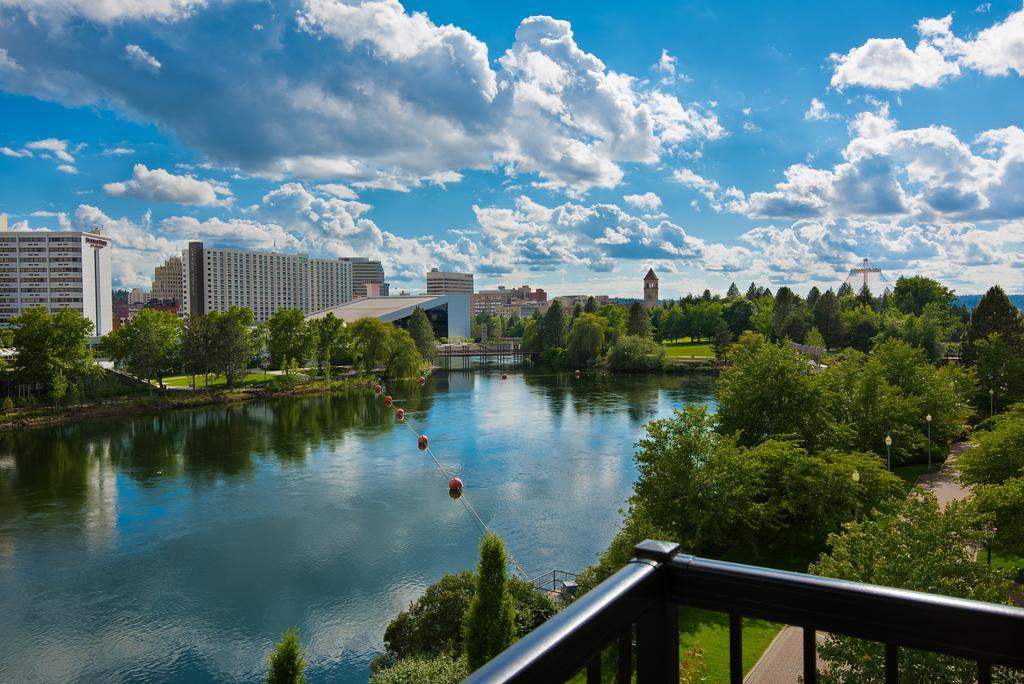 Oxford Suites Spokane Downtown Exterior foto